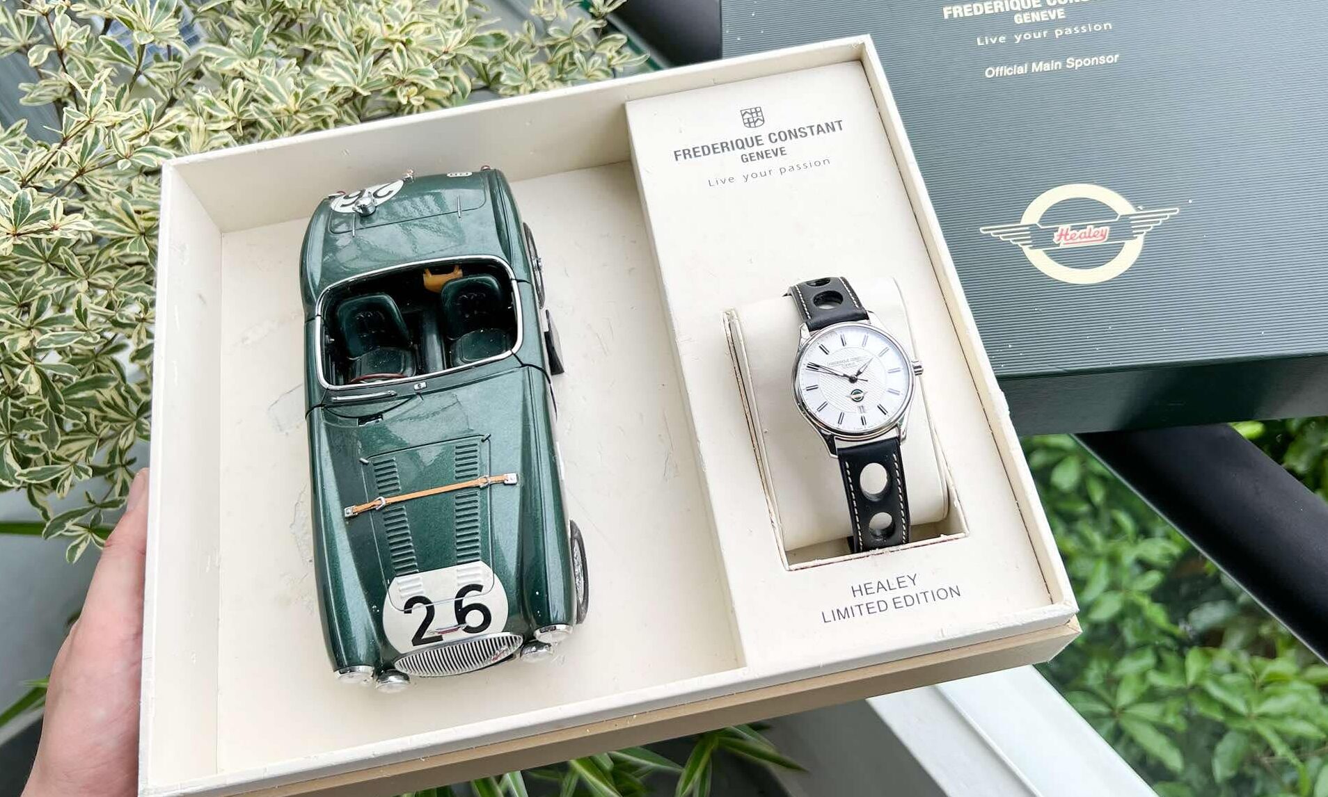 FREDERIQUE CONSTANT  FC303HSG6B6