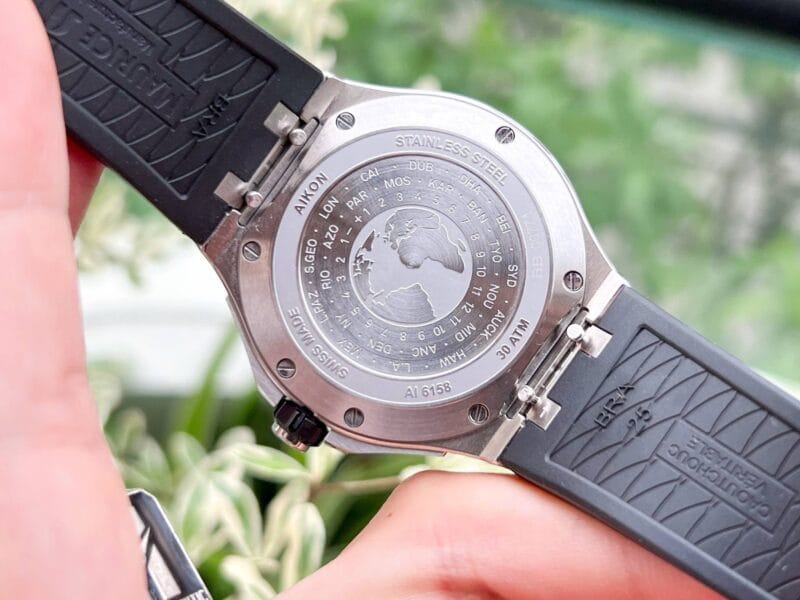 MAURICE LACROIX AIKON AI6158-SS001-330-2